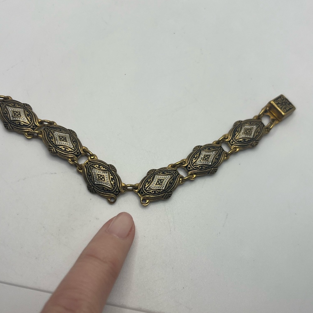 Toledo Spain gold tone black & white enameled design bracelet vintage - Picture 8 of 16